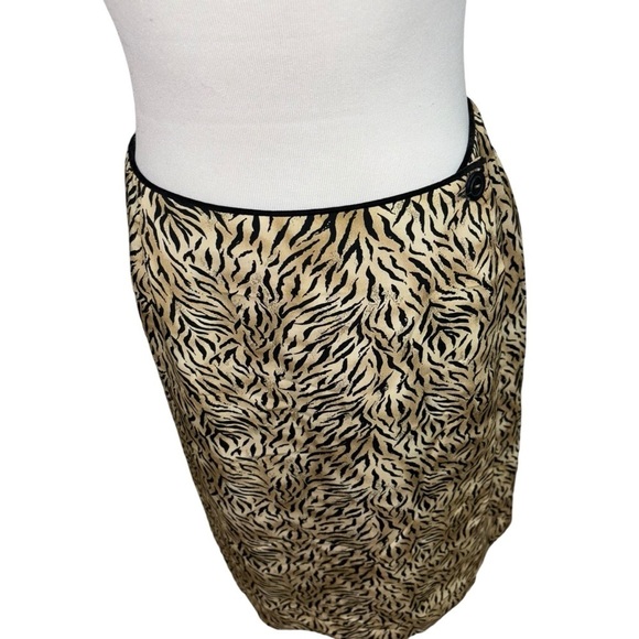 Worthington Women's Size 14 Wrap Pencil Skirt Animal Print Tiger 100% Polyester - Picture 2 of 7